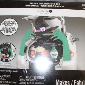 NWT  Trunk or Door decorating kit